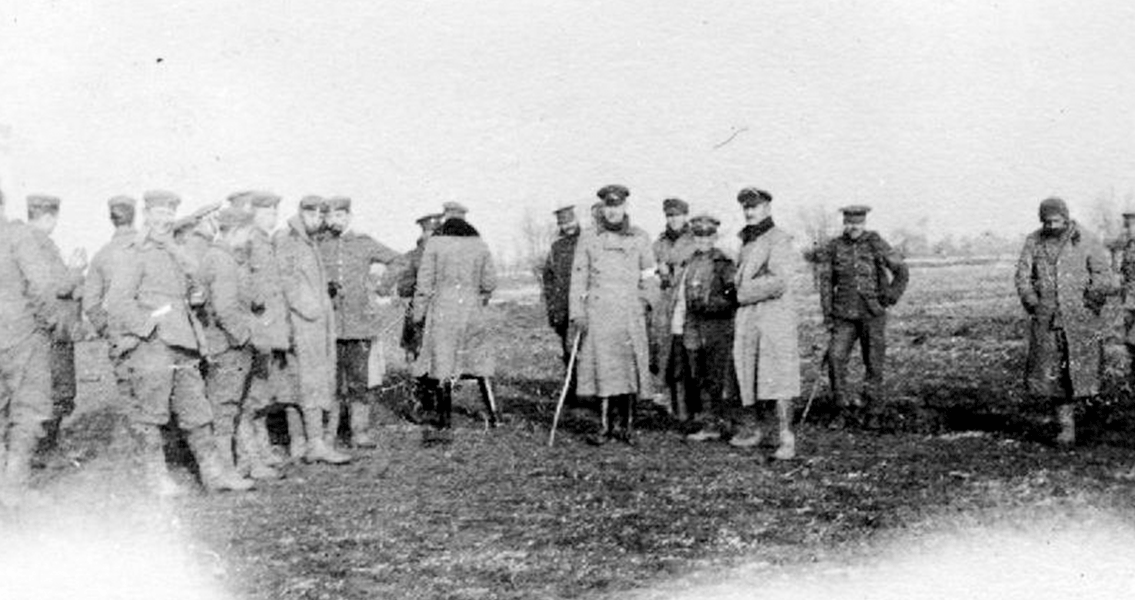 British and German troops meeting in No-Mans's Land