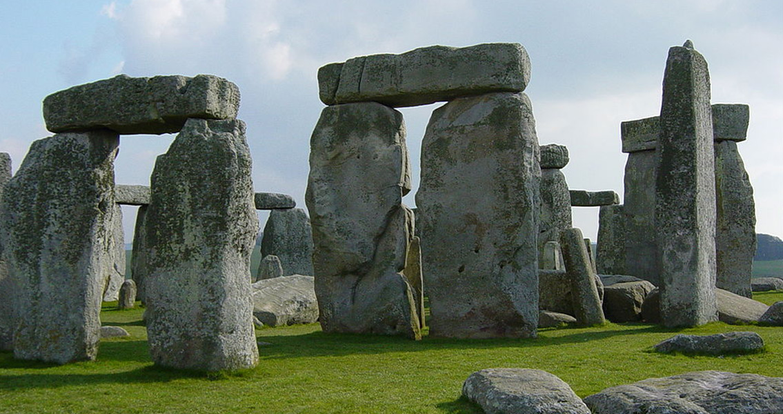 6,000 Year Old Campsite Found at Stonehenge