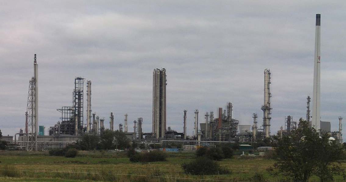 Oil Refinery