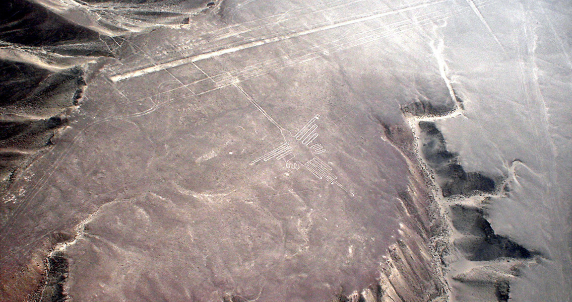 A Nazca lines colibri-like shape