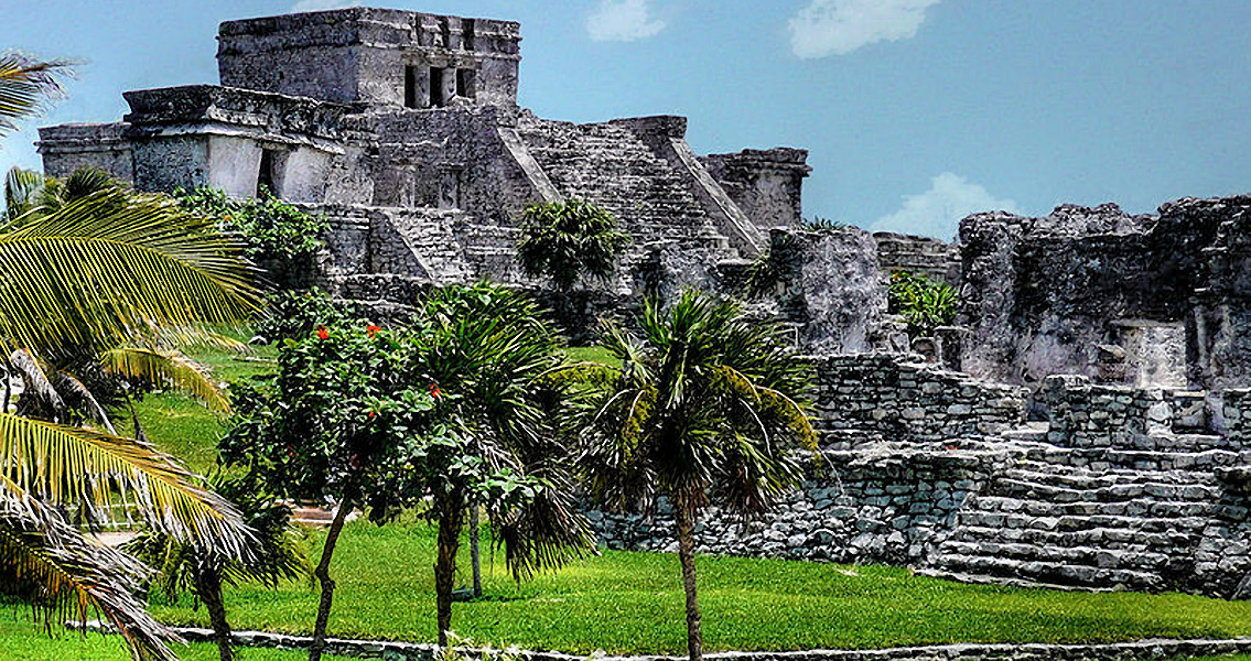 Mayan pyramid in Tulum, Mexico