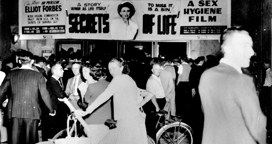 Crowd outside the Paramount Theatre in Bundaberg which was screening a sex education film called 'Secrets of Life', advertised as a sex hygiene film (2)