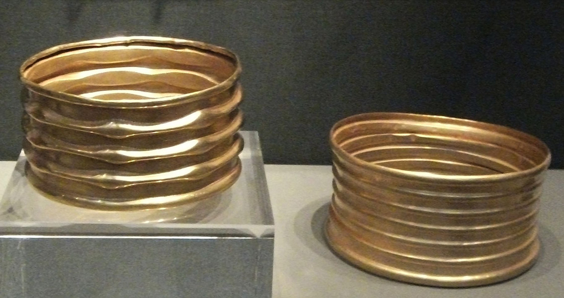 Bronze Age gold bracelets