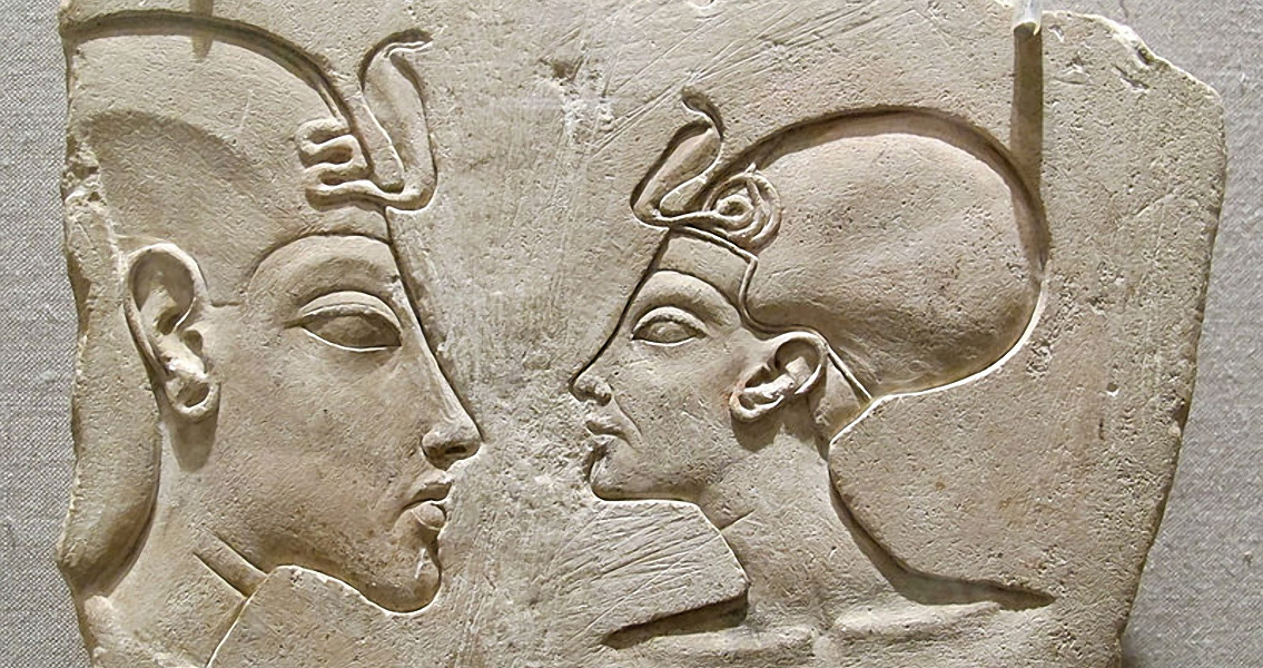 Depiction of Nefertiti as co-regent of Tutankhamun