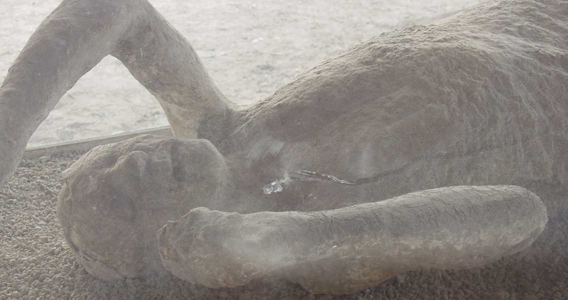 Pompeii Obliterated in Vesuvius Eruption