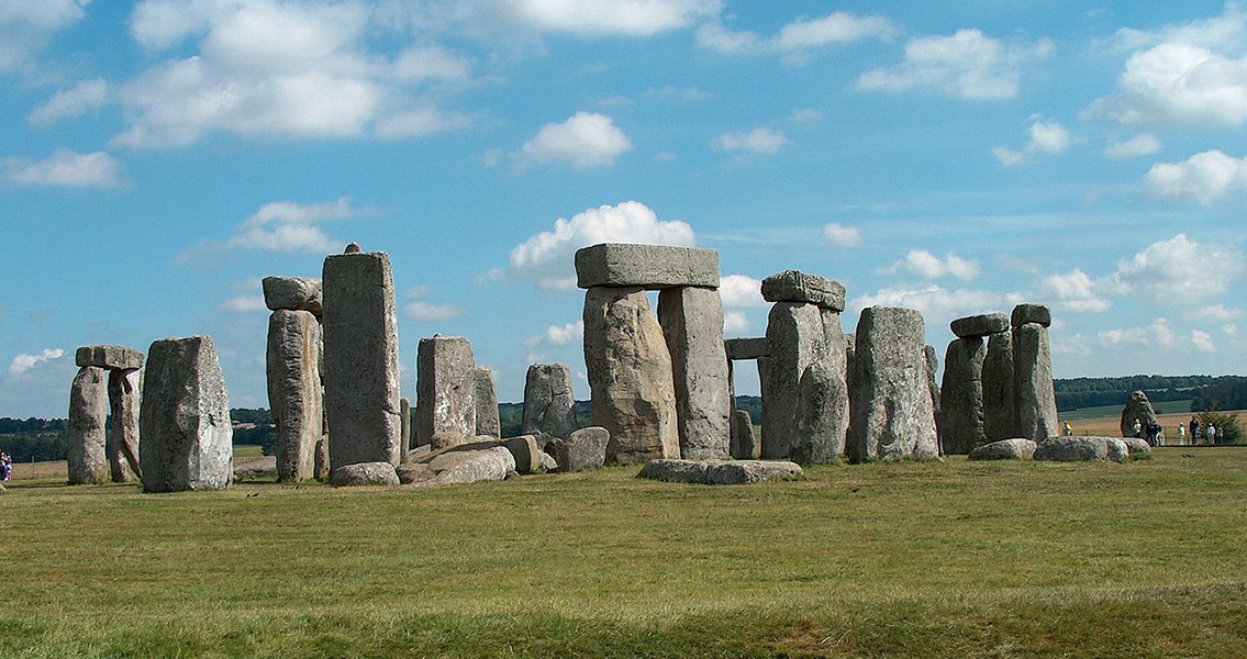 6,300-Year-Old “Eco Home” Found Near Stonehenge