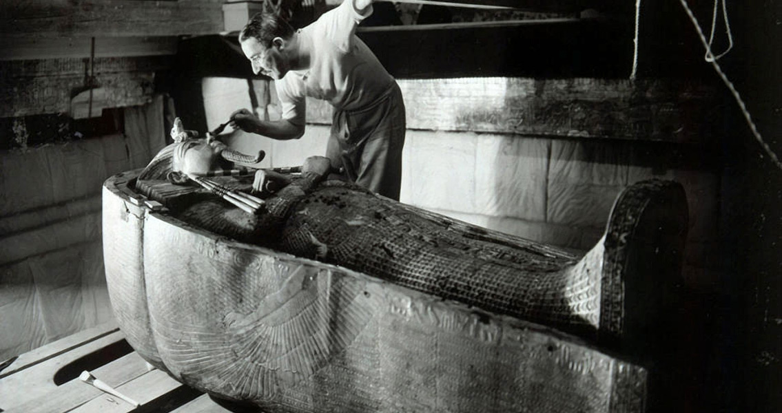 Howard Carter in Tutankhamen's tomb