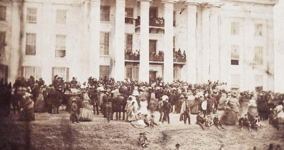 Davis giving his inaugural address (3)