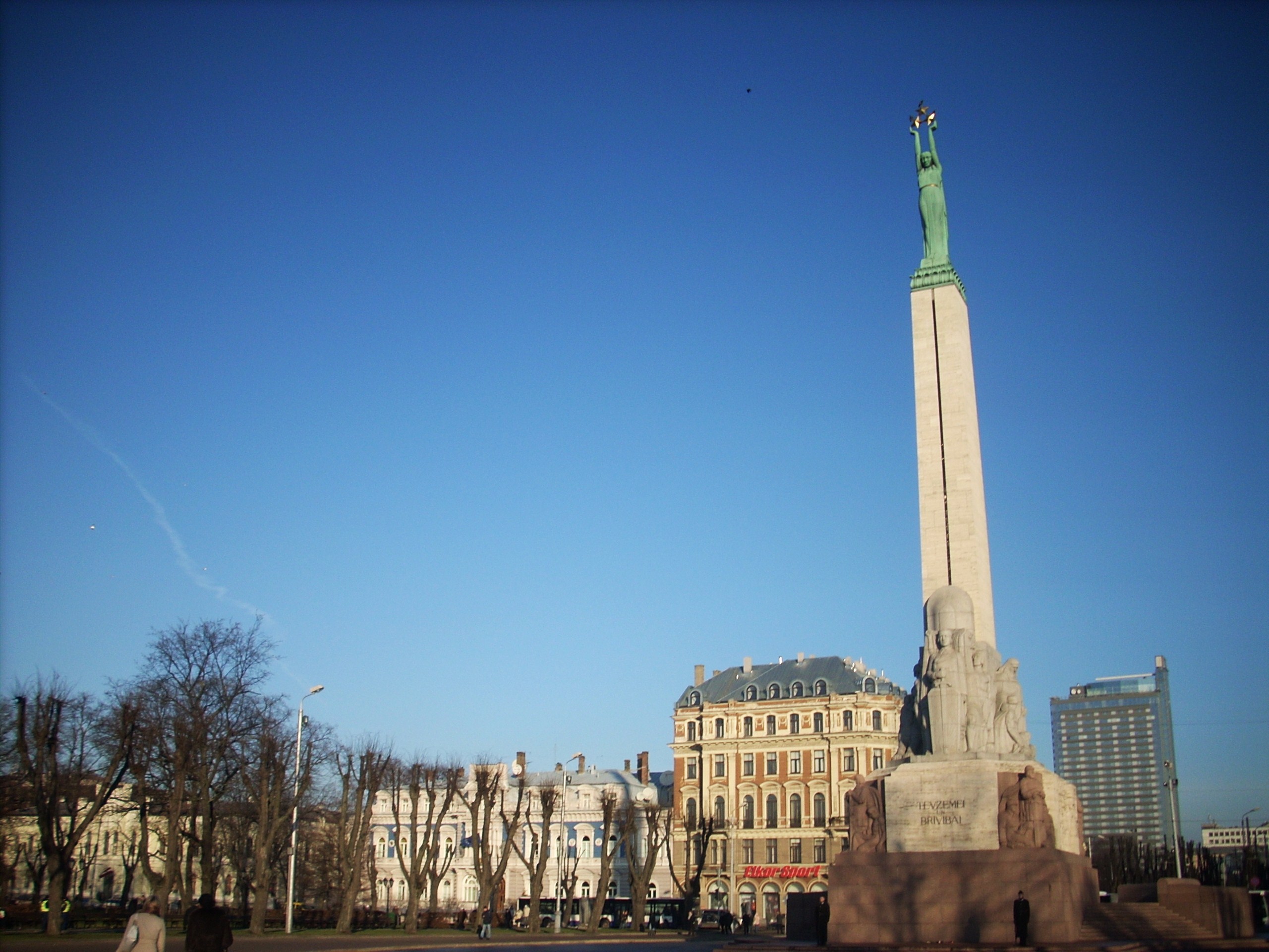 Freedom_Monument_Riga