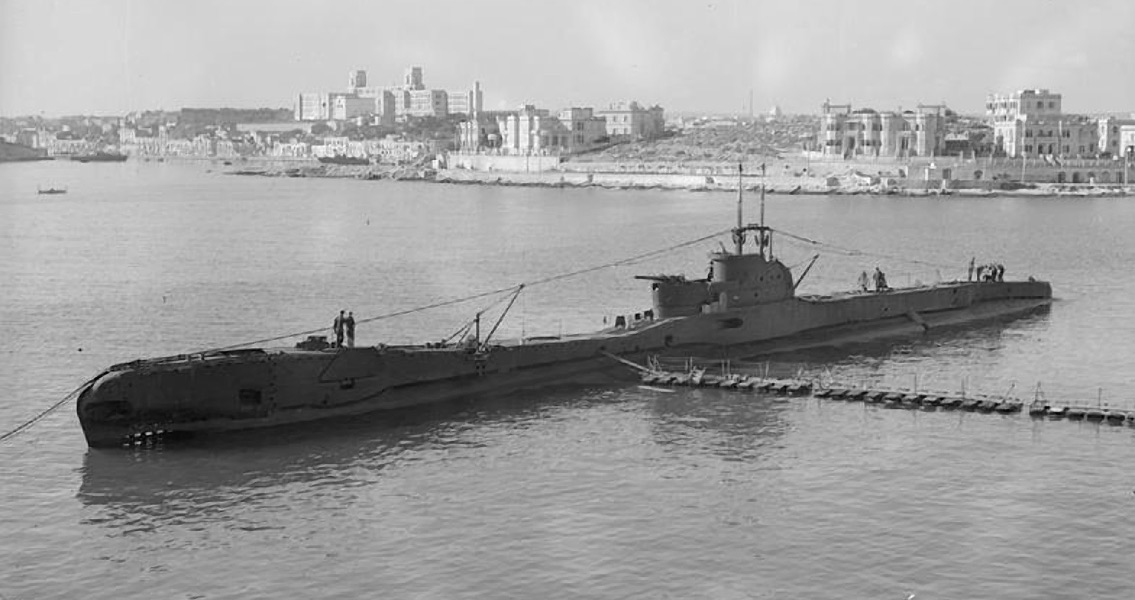 British T-class submarine (3)