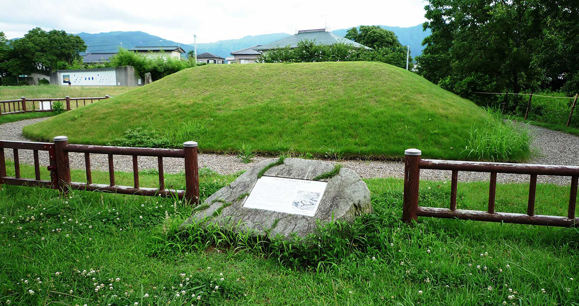 Swords Found in 6th-Century Japanese tomb One-of-a-kind