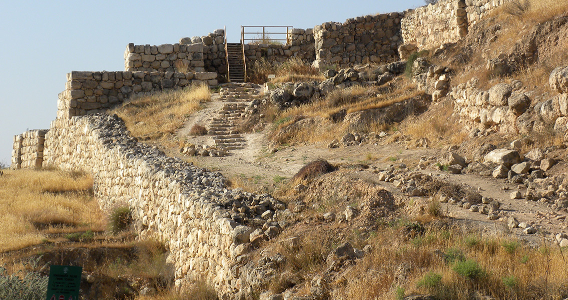 lachish-front-gate