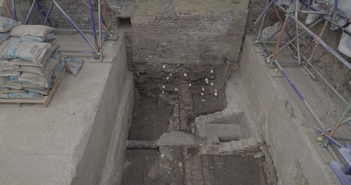 Archaeologists Discover Further Details of London’s Curtain Theater